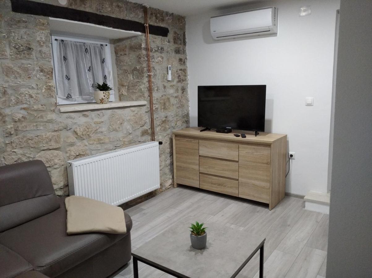 Apartman Lari 비지나다 외부 사진