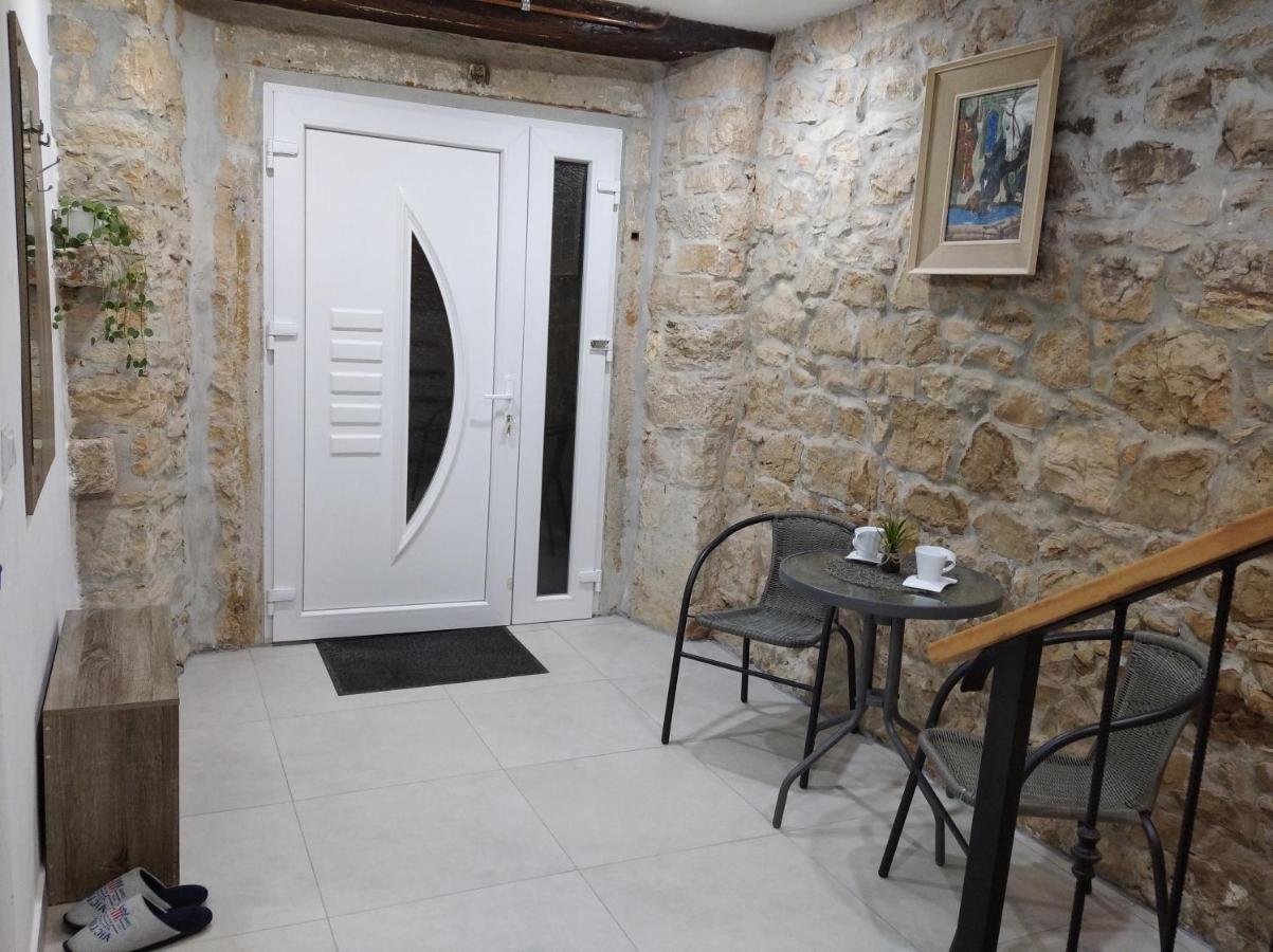 Apartman Lari 비지나다 외부 사진