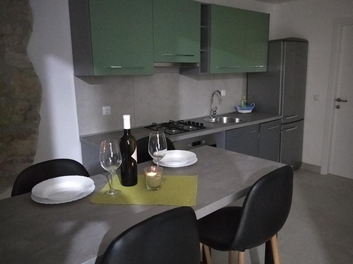 Apartman Lari 비지나다 외부 사진